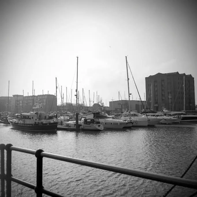 Hullidays》Marina Town House Apartment Kingston upon Hull United Kingdom